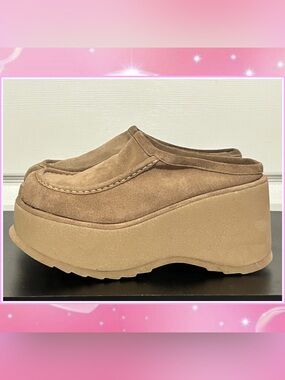 Vintage 90s Chunky Platform Suede Clogs